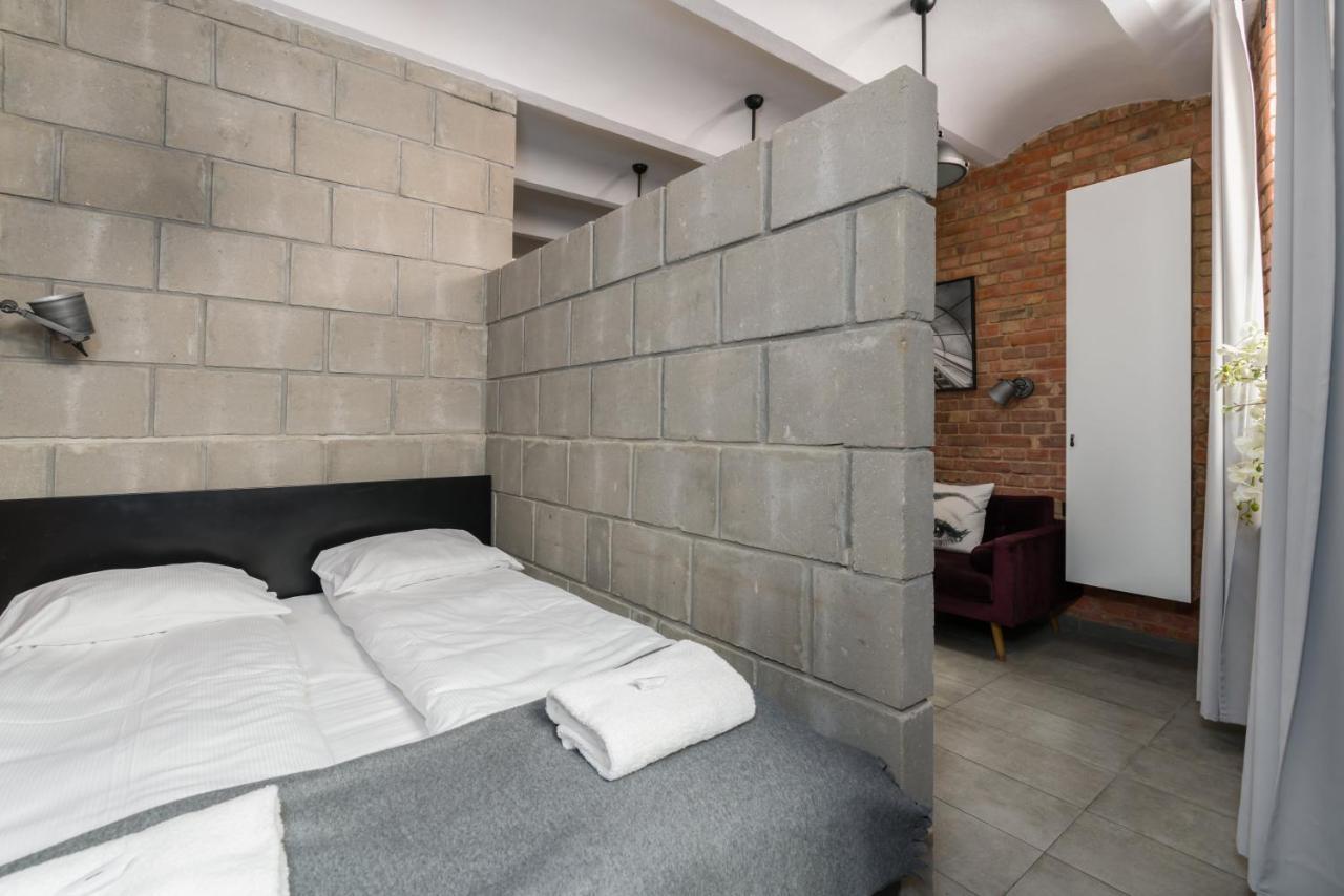 Underground Level Strzalowa By Renters Apartment Posen