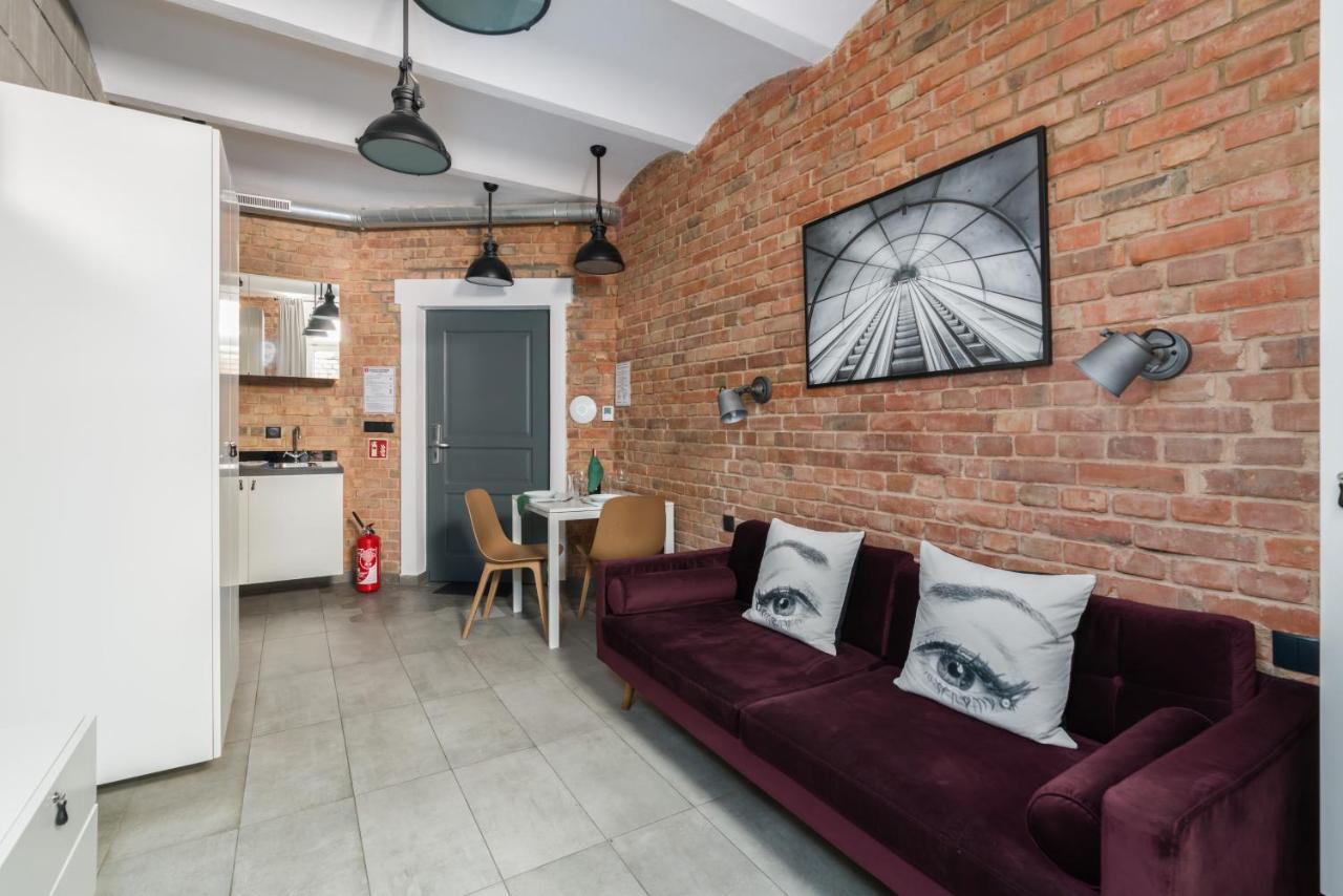 Underground Level Strzalowa By Renters *