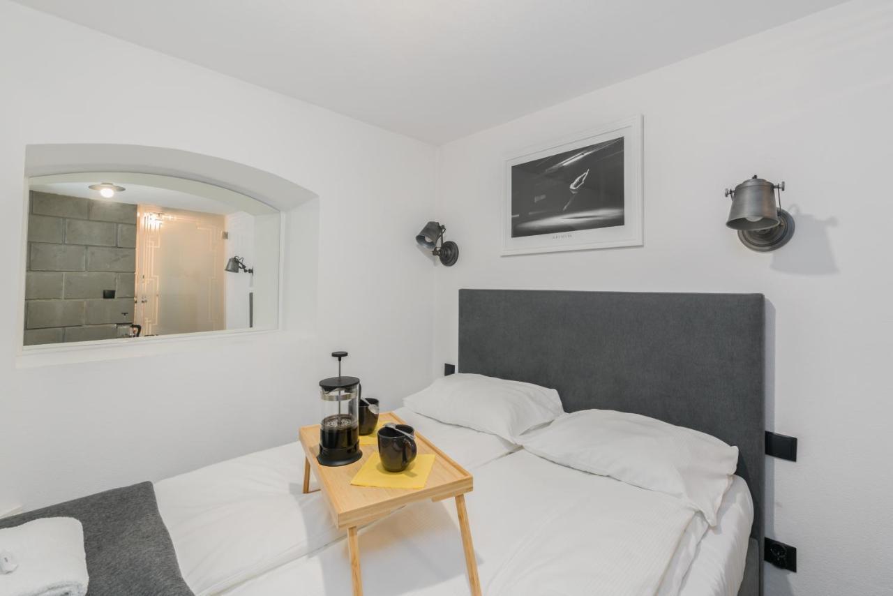 Apartment Underground Level Strzalowa By Renters