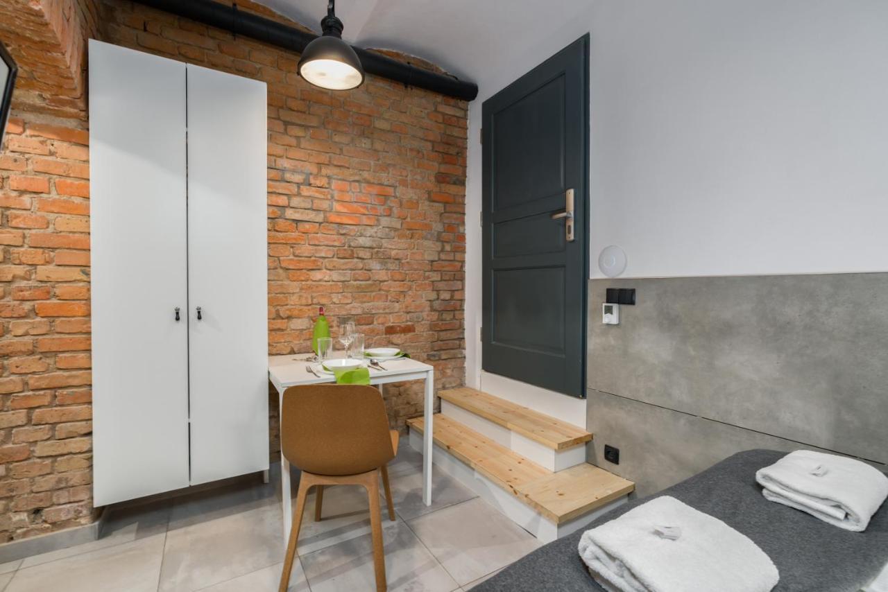 Underground Level Strzalowa By Renters Posen