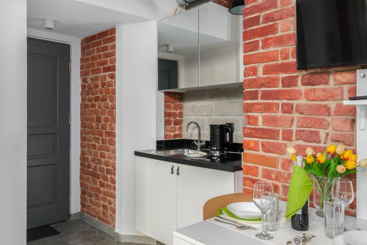 Underground Level Strzalowa By Renters * Posen