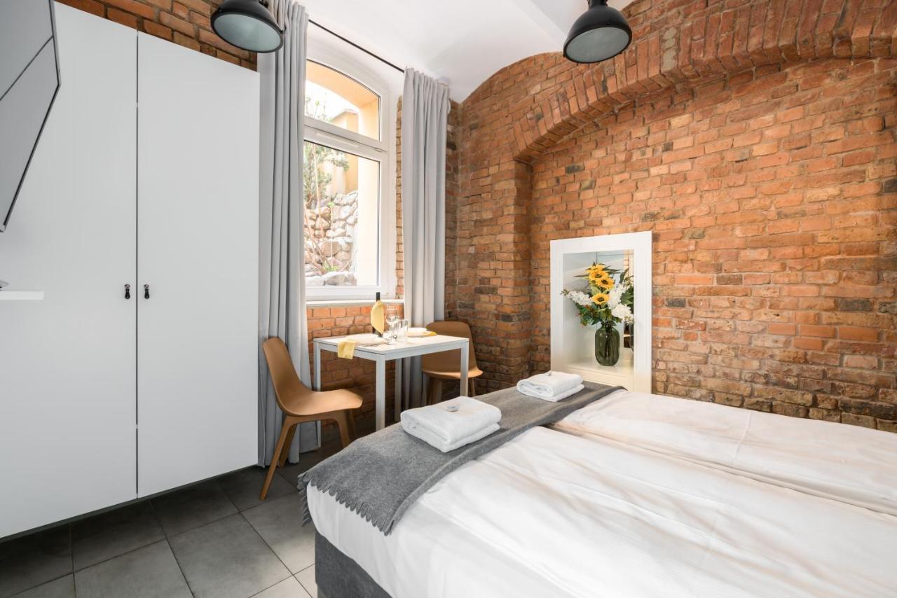 Apartment Underground Level Strzalowa By Renters Posen