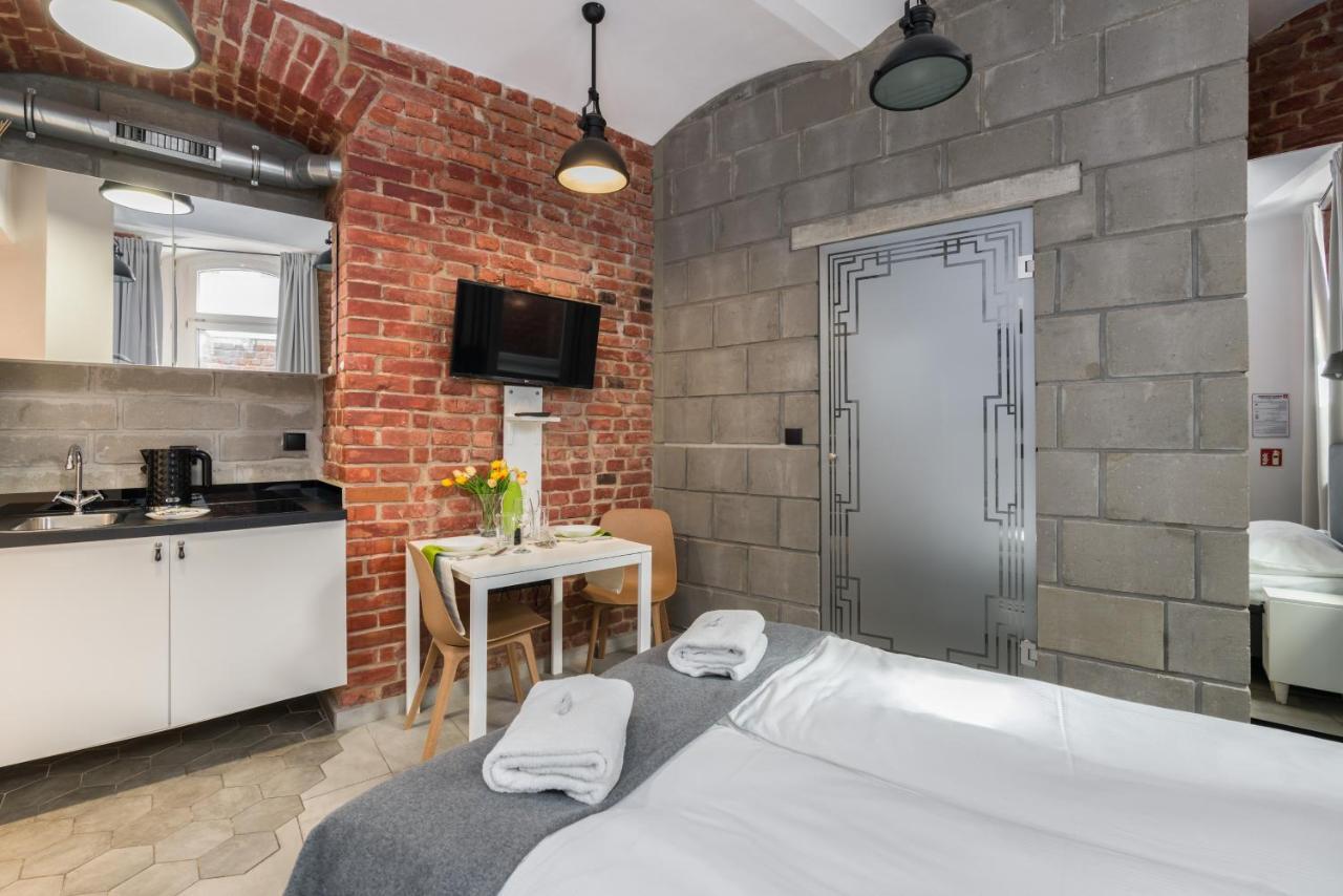 Underground Level Strzalowa By Renters Posen