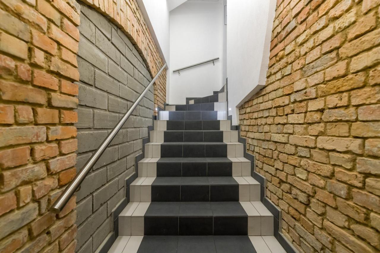 Underground Level Strzalowa By Renters Apartment *