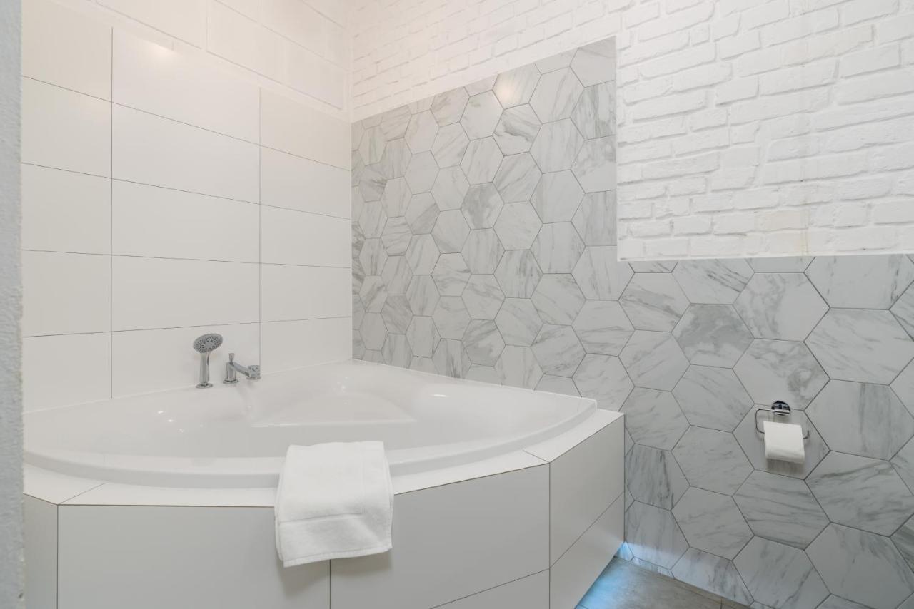 Apartment Underground Level Strzalowa By Renters *