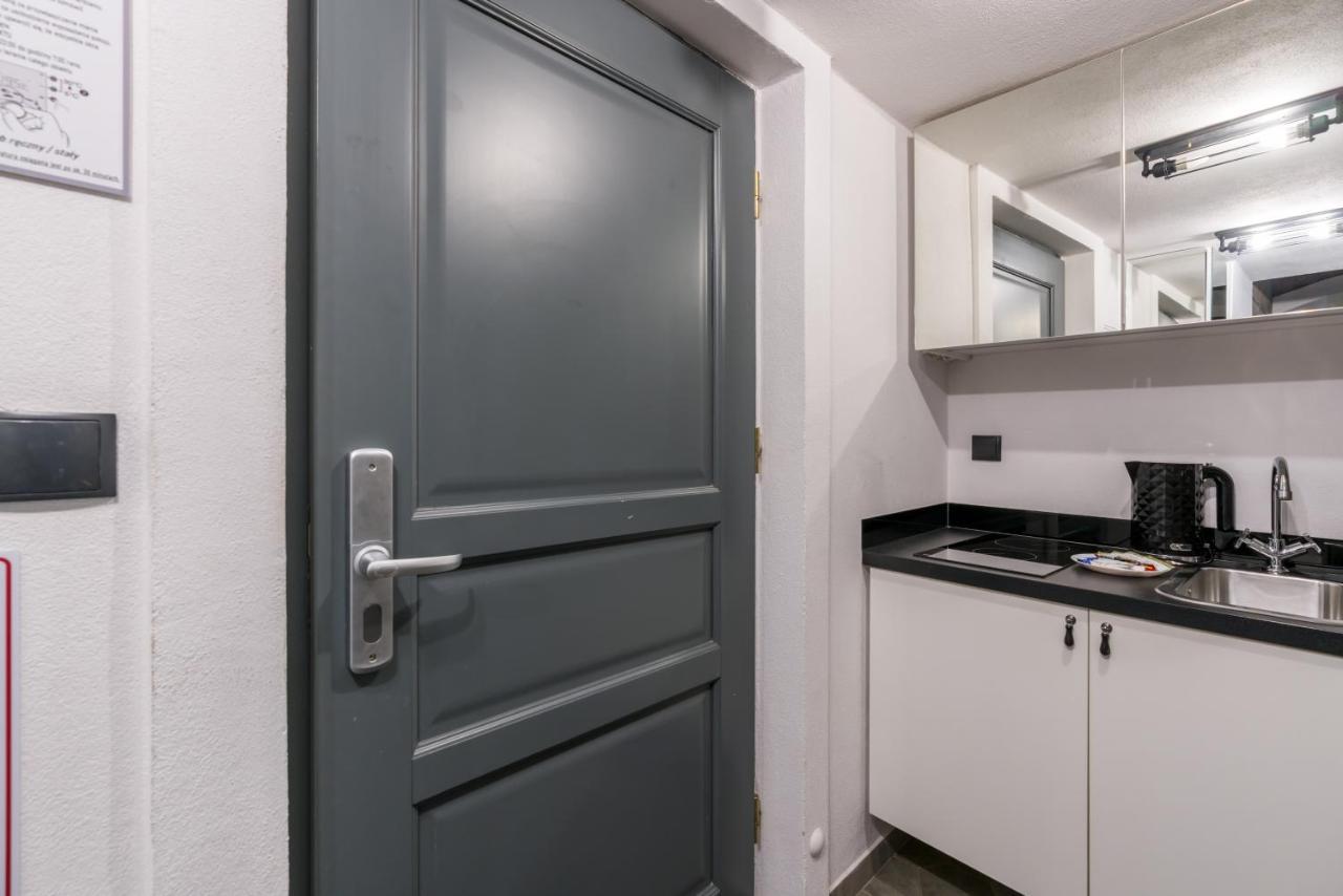 Underground Level Strzalowa By Renters