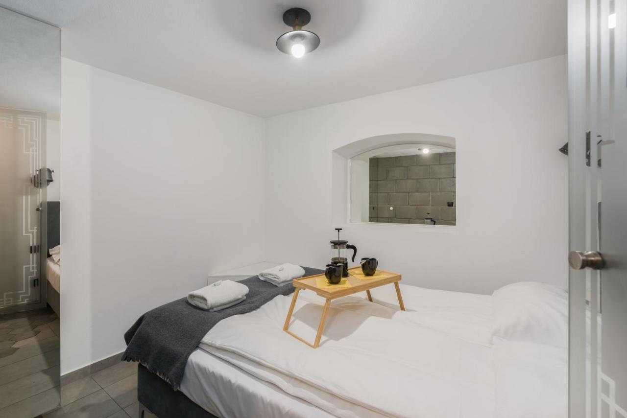 Apartment Underground Level Strzalowa By Renters